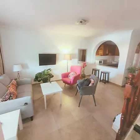 Luminosa Casa En * Нерха